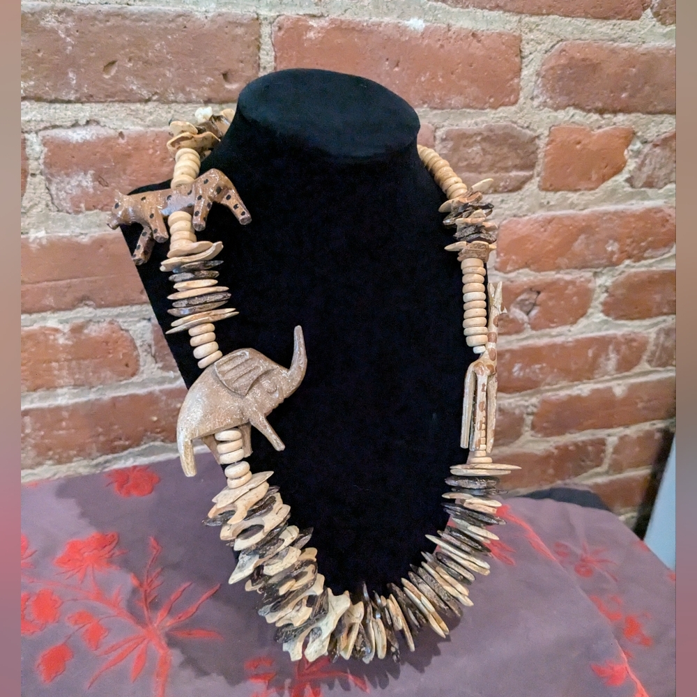 Vintage 70s Wooden Beaded Safari Necklace Boho Handmade
